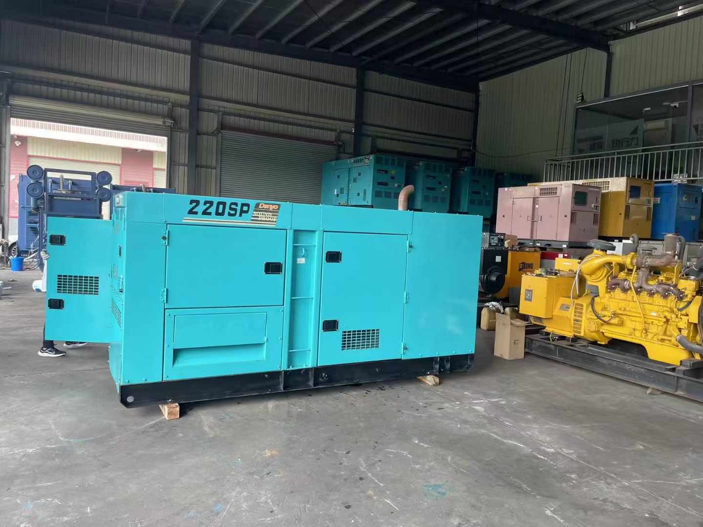 咸安800kW 柴油发电机的输出电流波动范围是多少?