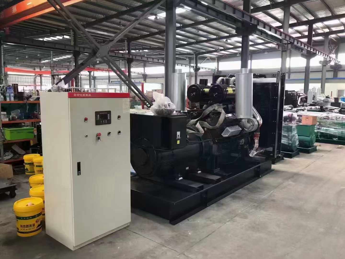 咸安柴油发电机运行时的噪音和振动水平如何？